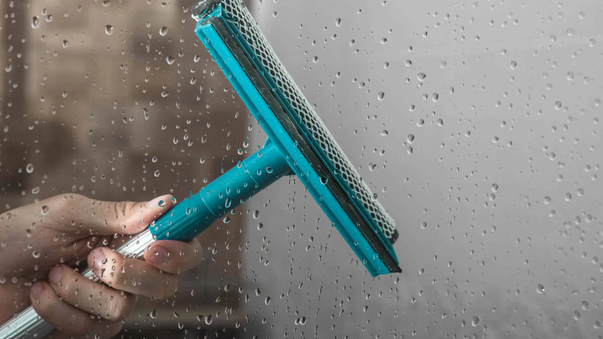 Como Limpar Box de Banheiro de Vidro sem Manchas