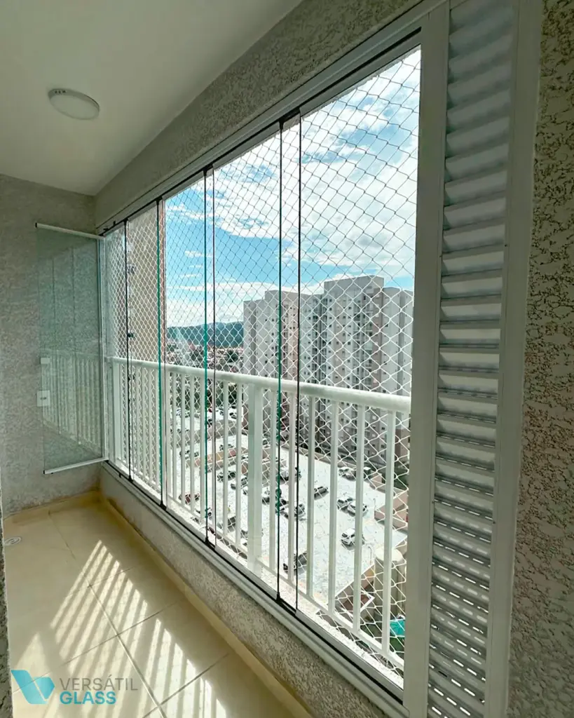 Cortina de vidro e envidraçamento de varanda/sacada Fortaleza