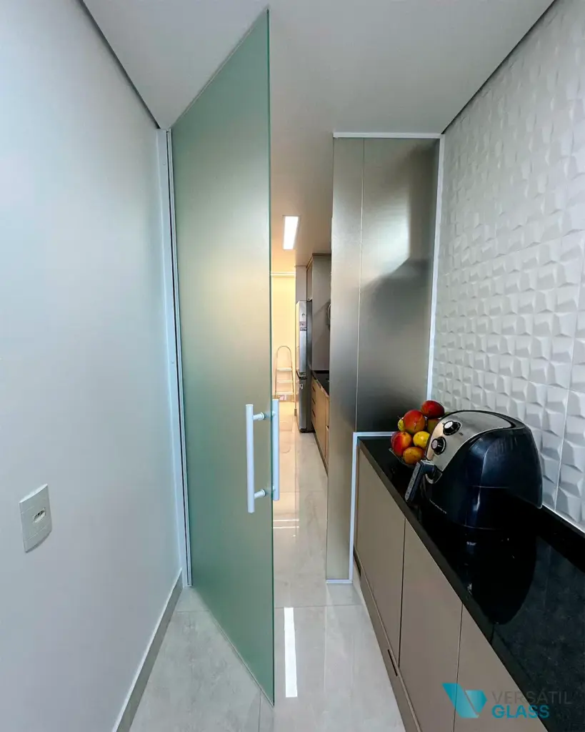 Porta de vidro com puxador Ideia Glass em Fortaleza